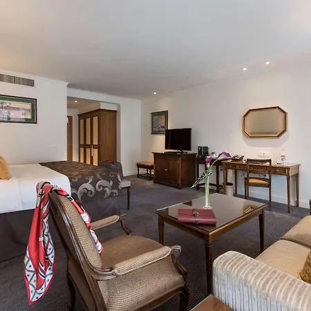 Bristol Hotel 4*